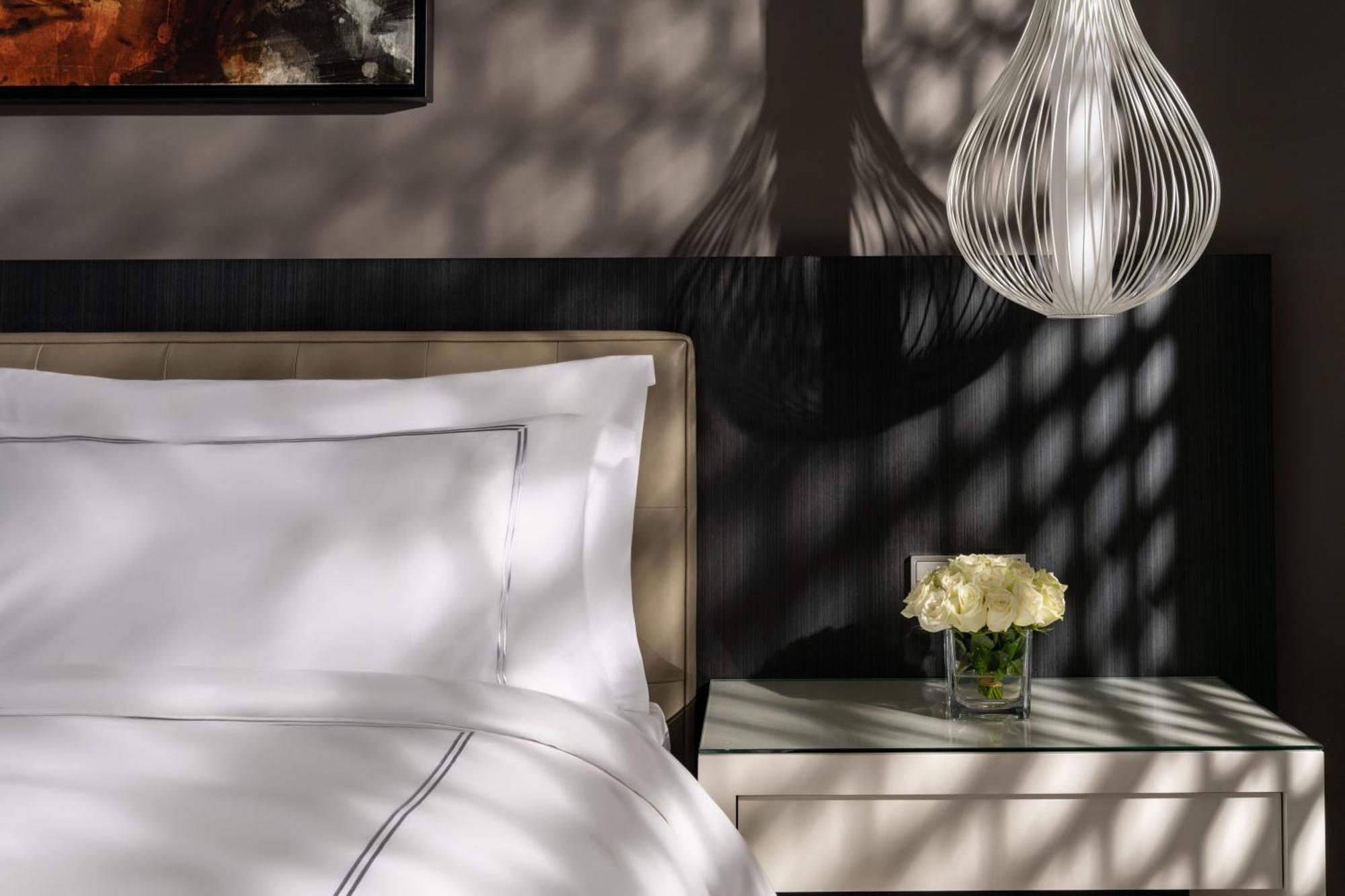 Fairmont Ер-Ріяд Екстер'єр фото A guest room at The St. Regis Dubai