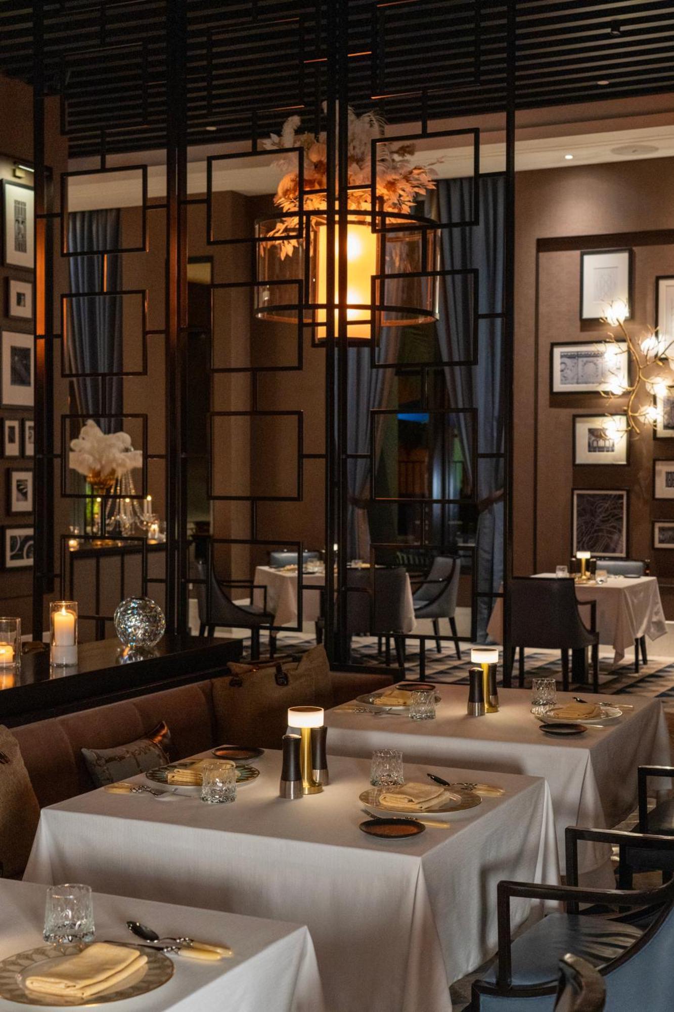 Fairmont Ер-Ріяд Екстер'єр фото The interior of the restaurant