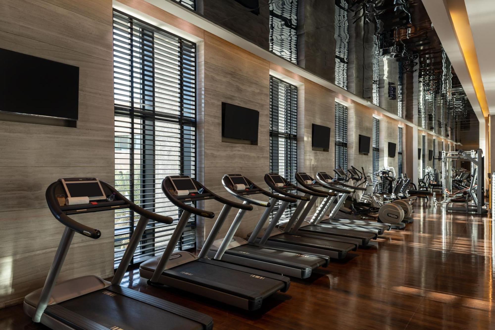 Fairmont Ер-Ріяд Екстер'єр фото The gym at the hotel